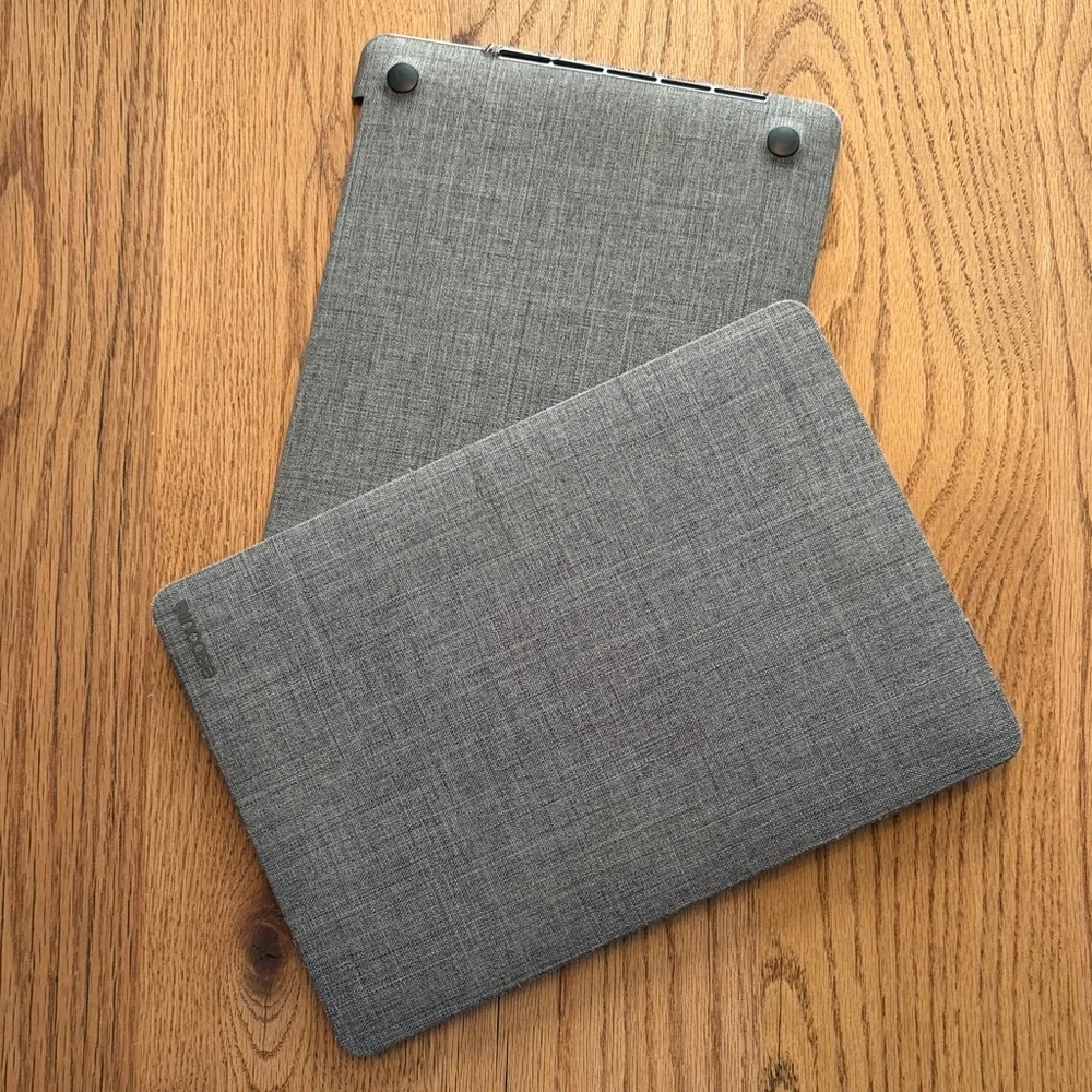 Incase Textured Hardshell with Woolenex for MacBook Pro 13